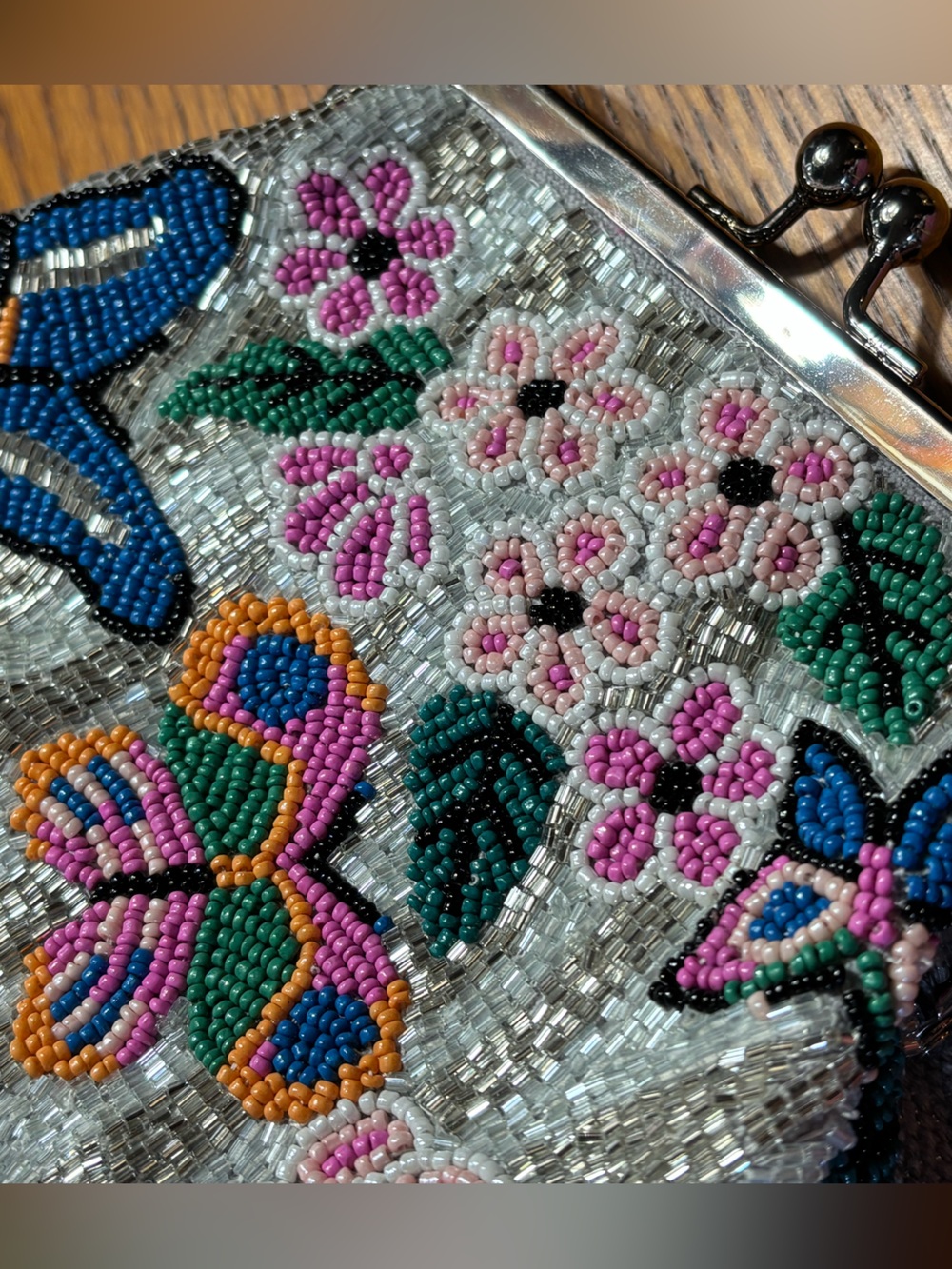 NEW America & Beyond BEADED HANDBAG kisslock BUTTERFLIES flowers PINK/SILVER - Picture 9 of 11